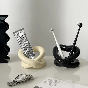 Керамични Държач за четка за зъби в Скандинавската Форма на Любовта Бижута Спалня Спалня Баня Двойка Мивка За съхранение на Стоматологичното оборудване Занаяти